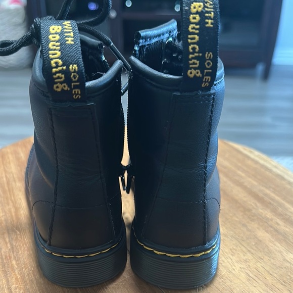 Trendy Kids Black Leather Boots - Picture 10 of 11